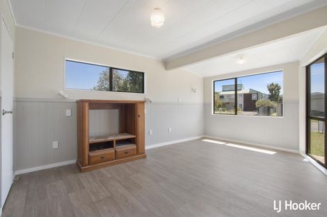 Photo of property in 1 Patterson Place, Waihi Beach, 3611