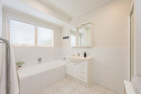 Photo of property in 23 King Richard Place, Browns Bay, Auckland, 0630