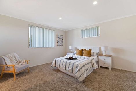 Photo of property in 14 Magnolia Drive, Waiuku, 2123