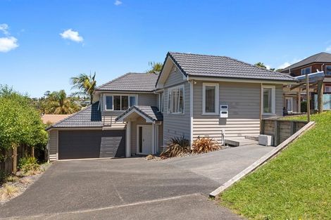 Photo of property in 20 Bluebird Crescent, Unsworth Heights, Auckland, 0632