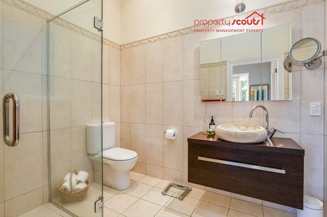 Photo of property in 105 Kelburn Parade, Kelburn, Wellington, 6012