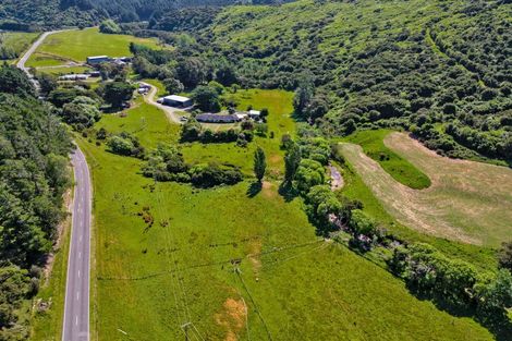 Photo of property in 5527 Masterton Castlepoint Road, Tinui, Masterton, 5889