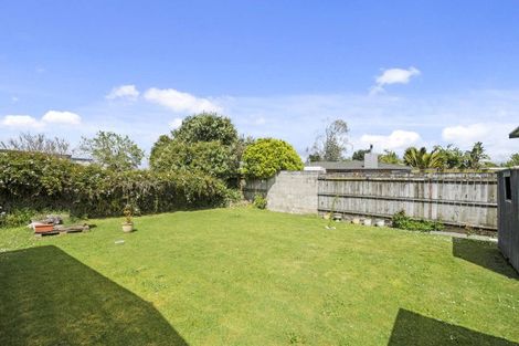 Photo of property in 20 Peachgrove Road, Te Atatu Peninsula, Auckland, 0610