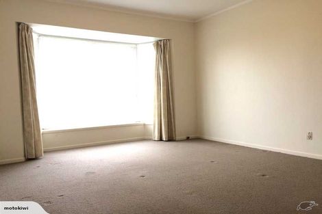 Photo of property in 2/17 Miramar Place, Pakuranga, Auckland, 2010