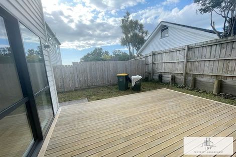 Photo of property in 98 Cardiff Road, Pakuranga, Auckland, 2010