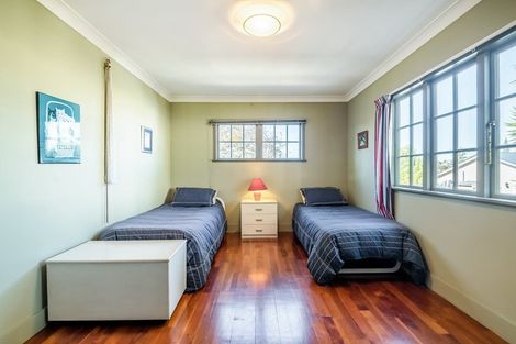 Photo of property in 10a Cassino Street, Bayswater, Auckland, 0622