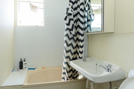 Photo of property in 419-421 Kotuku Street, Camberley, Hastings, 4120