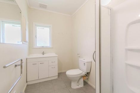Photo of property in 2/1280 New North Road, Avondale, Auckland, 1026