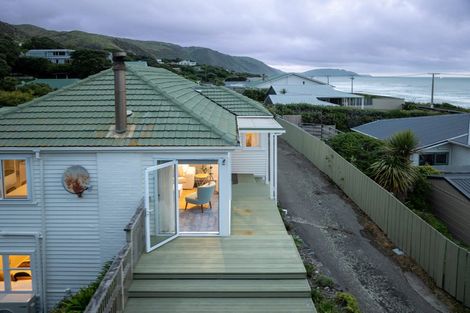 Photo of property in 77 The Parade, Paekakariki, 5034