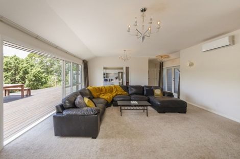 Photo of property in 28 Cashmere Drive, Fitzherbert, Palmerston North, 4410