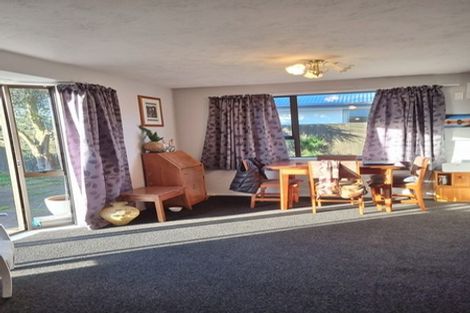 Photo of property in 12 Farm Lane, Parklands, Christchurch, 8083