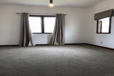 Photo of property in 6 Wayside, Miramar, Wellington, 6022