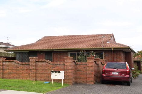 Photo of property in 2/54 Wellington Street, Howick, Auckland, 2014