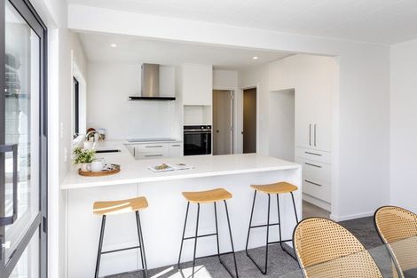 Photo of property in 2 Cutts Road, Russley, Christchurch, 8042