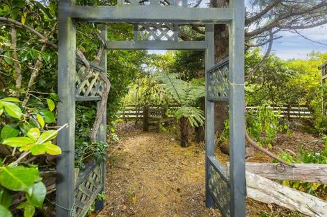 Photo of property in 210 Plateau Road, Te Marua, Upper Hutt, 5018