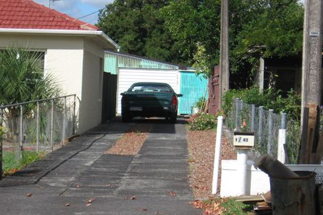 Photo of property in 43 Eastglen Road, Glen Eden, Auckland, 0602