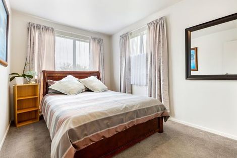 Photo of property in 47b Noeleen Street, Glenfield, Auckland, 0629