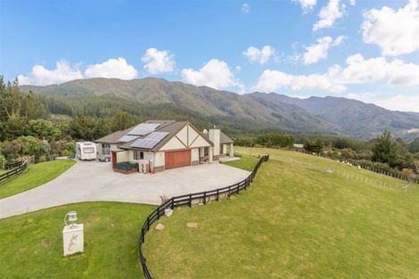 Photo of property in 32c Kaitoke Loop, Kaitoke, Upper Hutt, 5018