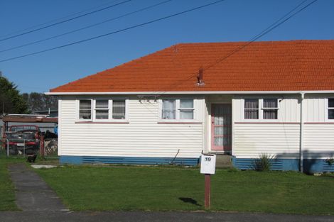 Photo of property in 19-21 Goldsmith Crescent, Levin, 5510