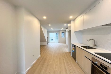 Photo of property in 13/9 Aeroview Drive, Beach Haven, Auckland, 0626