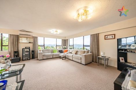 Photo of property in 179 Miromiro Road, Normandale, Lower Hutt, 5010