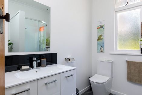 Photo of property in 7 Broadway, Picton, 7220