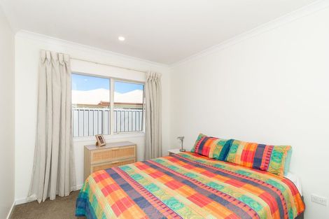 Photo of property in 12 Rotoiti Way, Poraiti, Napier, 4112