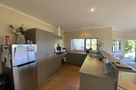 Photo of property in 11 Coventry Close, Ascot Park, Porirua, 5024