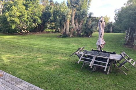 Photo of property in 166a Rimmer Road, Helensville, 0875