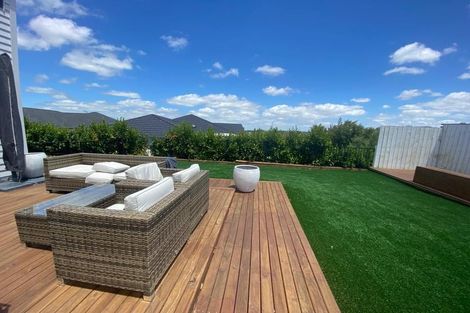 Photo of property in 8 Captain Rings Drive, Papakura, 2110