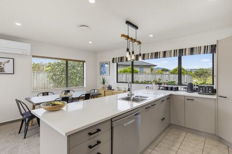 Photo of property in 1 William Noel Place, Waikanae Beach, Waikanae, 5036
