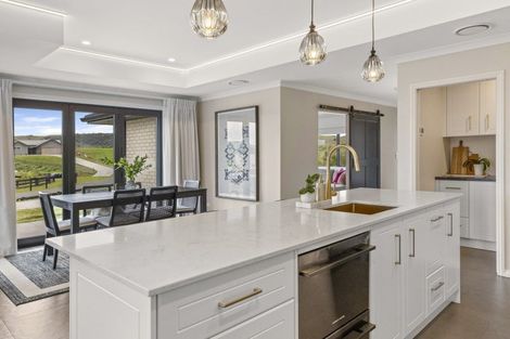 Photo of property in 40 King Road, Kinloch, Taupo, 3385