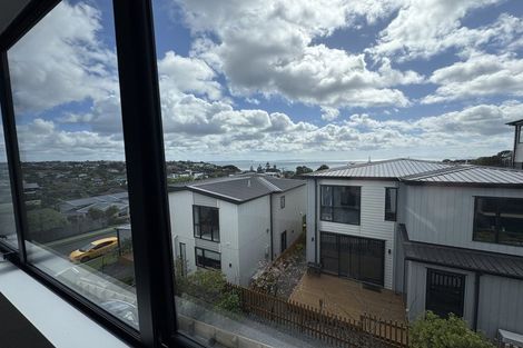 Photo of property in 14 Newhaven Terrace, Mairangi Bay, Auckland, 0630