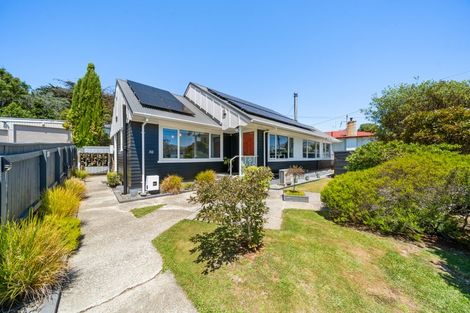 Photo of property in 30 Beazley Avenue, Paparangi, Wellington, 6037