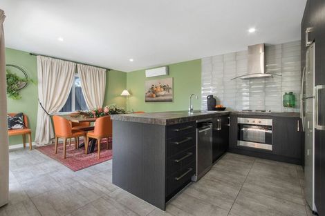 Photo of property in 35 Waione Avenue, Athenree, Waihi Beach, 3177