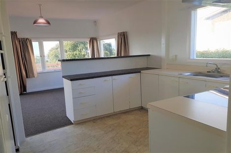 Photo of property in 15 Scarboro Terrace, Murrays Bay, Auckland, 0630