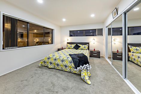 Photo of property in 180 Walter Strevens Drive, Conifer Grove, Takanini, 2112