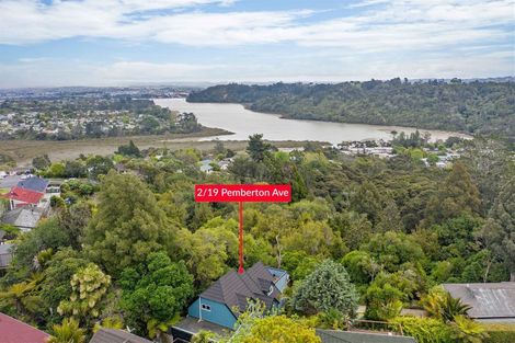 Photo of property in 2/19 Pemberton Avenue, Bayview, Auckland, 0629