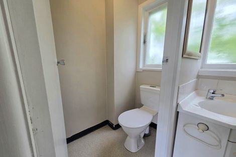 Photo of property in Churchill Flats, 213 The Terrace, Wellington Central, Wellington, 6011