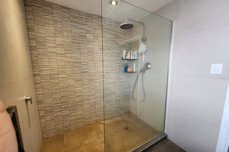 Photo of property in 2/484 East Coast Road, Windsor Park, Auckland, 0630