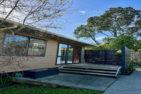 Photo of property in 21a Fraser Road, Narrow Neck, Auckland, 0624