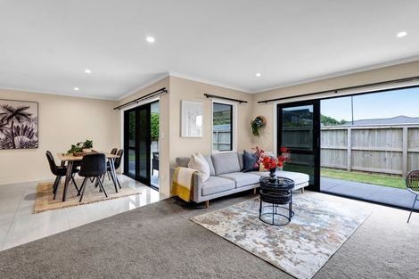 Photo of property in 40 Fernbrook Drive, Hurworth, New Plymouth, 4310