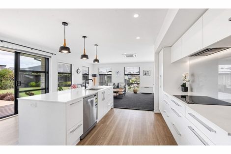 Photo of property in 21 Awa Place, Rangiora, 7400