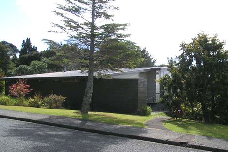 Photo of property in 2 Learmonth Avenue, Birkenhead, Auckland, 0626