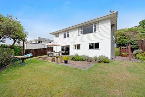 Photo of property in 4 Bishops Glen, Tawa, Wellington, 5028