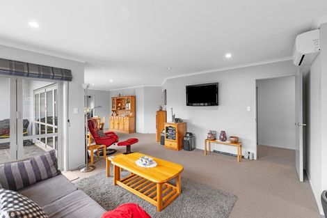 Photo of property in 6 Murphy Court, Highbury, Palmerston North, 4412