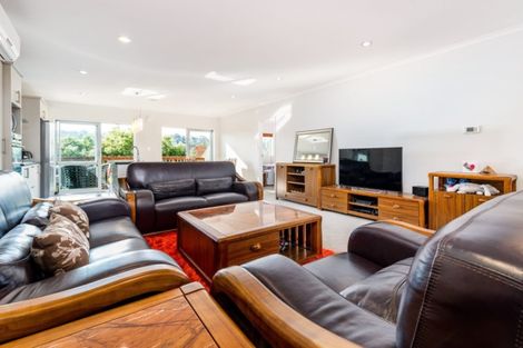 Photo of property in 13 Cartmel Avenue, Massey, Auckland, 0614