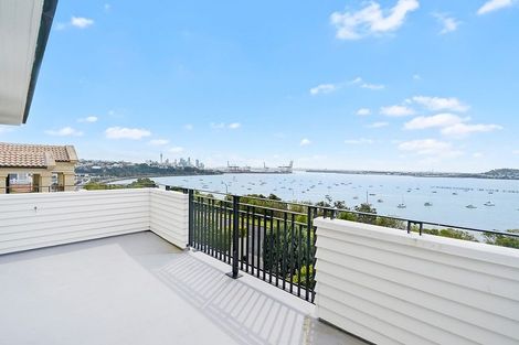 Photo of property in 82 Paritai Drive, Orakei, Auckland, 1071