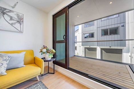Photo of property in 6/4 Waitaki Street, Henderson, Auckland, 0612