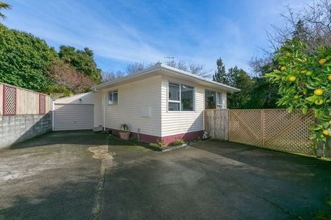 Photo of property in 5a Marina Grove, Frankleigh Park, New Plymouth, 4310